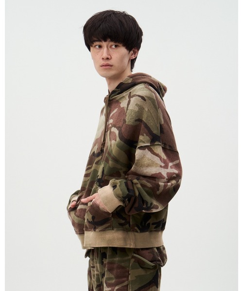 DISCOVERED(ディスカバード)の「ARMY SWEAT PARKA(パーカー・メンズ・ブラック/カモフラージュ・LARGE/SMALL)」の15枚目の写真