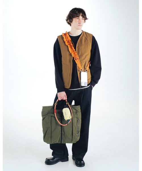 スマホアクセサリー topologie Scrunchie Pocket Sling Black Topologie（トポロジー） Scrunchie Pocket Sling「ストラップ単体