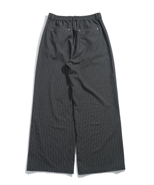 NOIZY(ノイジー)の「two tuck baggy trousers/ツータック バギー トラウザー タックワイドパンツ(スラックス・メンズ・チャコールグレー/グレー系その他/ブラック・LARGE/MEDIUM)」の6枚目の写真