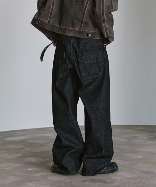 P.IN.O(ピインオ)の「ノンフェイド生地カーブドデニム - ブラック(デニムパンツ・メンズ・その他・MEDIUM/LARGE/SMALL/X-LARGE)」の4枚目の写真