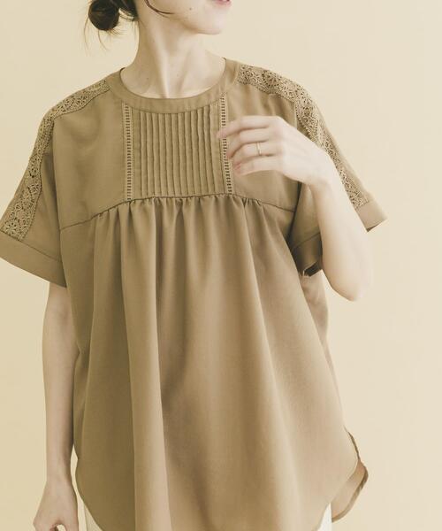 ITEMS URBANRESEARCH(アイテムズ アーバンリサーチ)の「ピンタックレースブラウス(シャツ/ブラウス・レディース・ブラック/ライトブルー/キャメル/オフホワイト・FREE)」の4枚目の写真