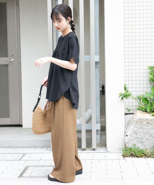 ITEMS URBANRESEARCH(アイテムズ アーバンリサーチ)の「ピンタックレースブラウス(シャツ/ブラウス・レディース・ブラック/ライトブルー/キャメル/オフホワイト・FREE)」の5枚目の写真