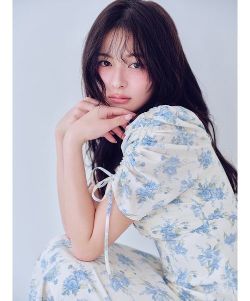 SNIDEL（スナイデル）の「【WEB限定/ROSE Collection】ROSEプリントワンピース（ワンピース・レディース・イエロー/アイボリー/ピンクベージュ/マルチ・0/1/2/00）」の6枚目の写真