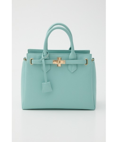 rienda（リエンダ）の「【森香澄さん着用】ベルトデザインカデナバッグ（ショルダーバッグ・レディース・ベージュ/ピンク/ライトブルー/ブラック・FREE）」の4枚目の写真