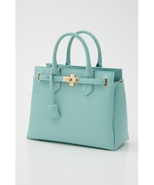 rienda（リエンダ）の「【森香澄さん着用】ベルトデザインカデナバッグ（ショルダーバッグ・レディース・ベージュ/ピンク/ライトブルー/ブラック・FREE）」の5枚目の写真