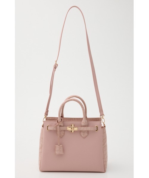 rienda（リエンダ）の「【森香澄さん着用】ベルトデザインカデナバッグ（ショルダーバッグ・レディース・ベージュ/ピンク/ライトブルー/ブラック・FREE）」の16枚目の写真