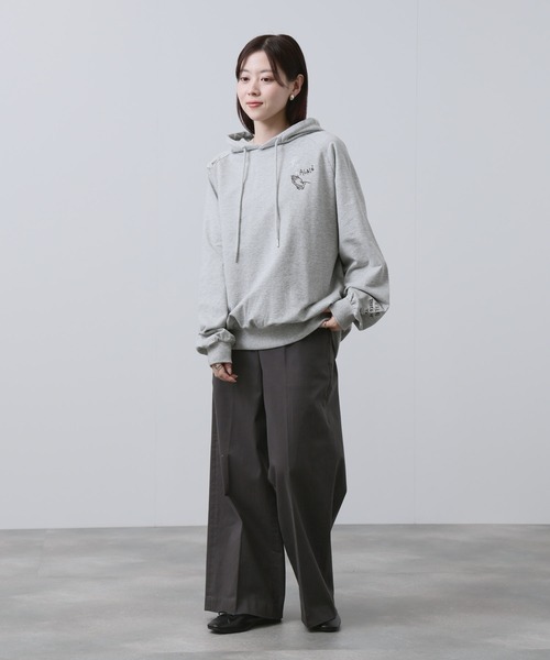 NAVY（ネイビー）の「【NAVY】飛び刺繍 コットン ミニ裏毛 ラグラン プルオーバーパーカー（パーカー・レディース・杢グレー/オフホワイト/グリーン系その他/オートミール・FREE）」の9枚目の写真