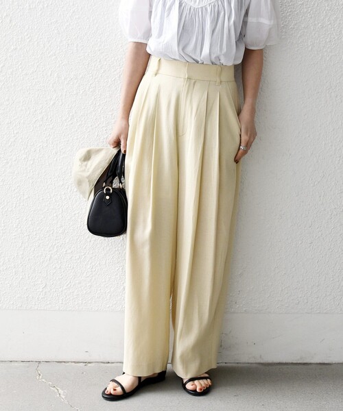 SHIPS any(シップス エニィ)の「SHIPS any:〈洗濯機可能〉リネンミックス 2タック テーパード パンツ(その他パンツ・レディース・クリーム/ダークオリーブ・38/36)」の8枚目の写真