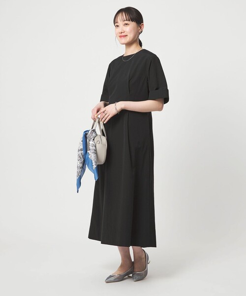 green label relaxing(グリーンレーベルリラクシング)の「フロント タック ワンピース(ワンピース・レディース・ブラック/オリーブ・FREE)」の3枚目の写真