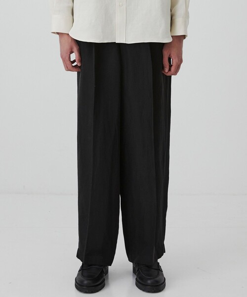 UNITED TOKYO(ユナイテッドトウキョウ)の「VINTAGE SILK LINEN 3タックスラックス(その他パンツ・メンズ・グレイッシュベージュ/ブラック・2/1)」の7枚目の写真