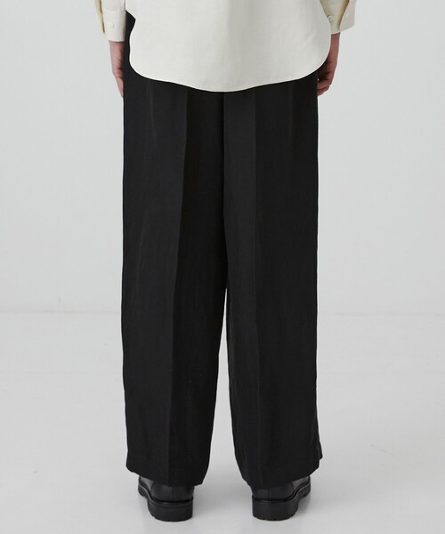 UNITED TOKYO(ユナイテッドトウキョウ)の「VINTAGE SILK LINEN 3タックスラックス(その他パンツ・メンズ・グレイッシュベージュ/ブラック・2/1)」の9枚目の写真