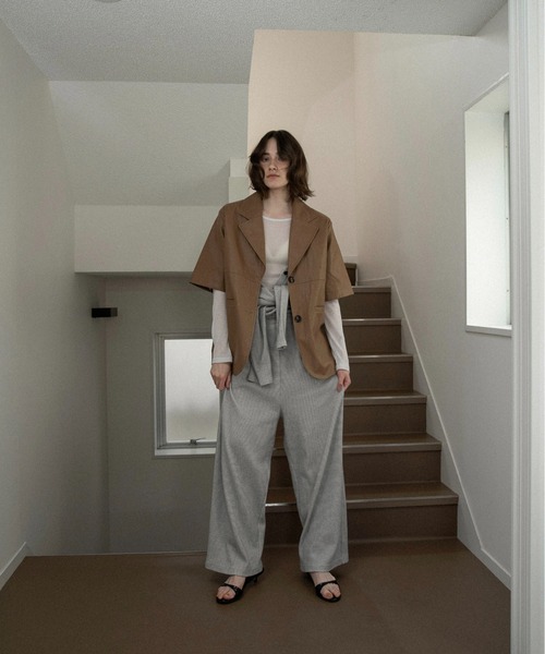 lawgy(ラウジー)の「waffle mix shoulder puff allinone / ワッフルミックスショルダーパフオールインワン(つなぎ/オールインワン・レディース・ホワイト/ブラック・SMALL/MEDIUM)」の11枚目の写真