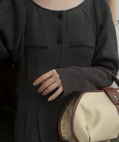 lawgy(ラウジー)の「waffle mix shoulder puff allinone / ワッフルミックスショルダーパフオールインワン(つなぎ/オールインワン・レディース・ホワイト/ブラック・SMALL/MEDIUM)」の19枚目の写真