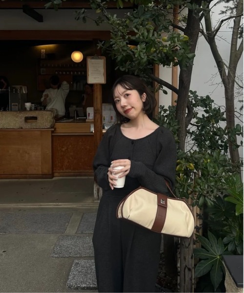 lawgy(ラウジー)の「waffle mix shoulder puff allinone / ワッフルミックスショルダーパフオールインワン(つなぎ/オールインワン・レディース・ホワイト/ブラック・SMALL/MEDIUM)」の22枚目の写真