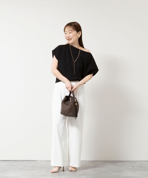 NOLLEY’S Sophi(ノーリーズソフィ)の「《撥水/セットアップ対応》ウォッシャブルマルチファンクションボートネックプルオーバー(Tシャツ/カットソー・レディース・ブラック/オフホワイト・38)」の5枚目の写真