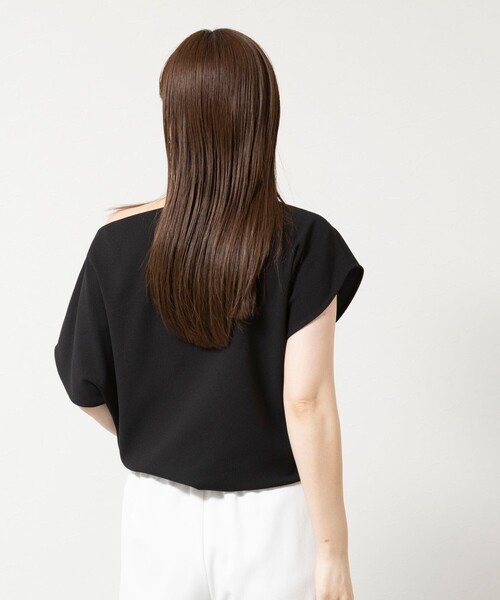 NOLLEY’S Sophi(ノーリーズソフィ)の「《撥水/セットアップ対応》ウォッシャブルマルチファンクションボートネックプルオーバー(Tシャツ/カットソー・レディース・ブラック/オフホワイト・38)」の9枚目の写真