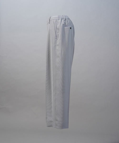 MAISON SPECIAL(メゾンスペシャル)の「《UNISEX》Wooly Mesh One-tuck Prime-Wide Tapered Slacks/ウーリーメッシュワンタックプライムワイドテーパードスラックス【MAISON SPECIAL/メゾンスペシャル】■セットアップ対応■(スラックス・メンズ・ラベンダー/チャコールグレー/ブラック・2/1/0)」の19枚目の写真