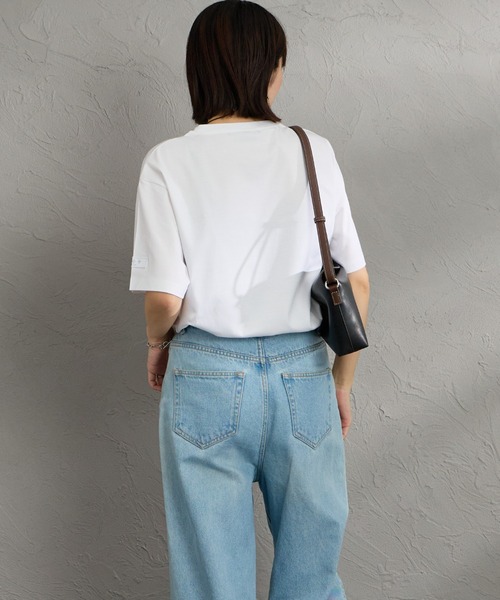 TATRAS（タトラス）の「[TATRAS/タトラス] 別注 DANILO ワンポイント刺繍ロゴ ショートスリーブTシャツ（Tシャツ/カットソー・レディース・ブラック/ホワイト・2/3/4/1）」の13枚目の写真