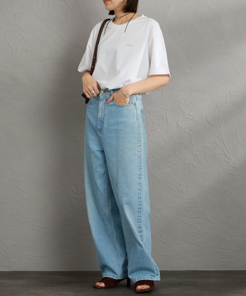 TATRAS（タトラス）の「[TATRAS/タトラス] 別注 DANILO ワンポイント刺繍ロゴ ショートスリーブTシャツ（Tシャツ/カットソー・レディース・ブラック/ホワイト・2/3/4/1）」の14枚目の写真