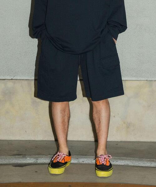 URBAN RESEARCH（アーバンリサーチ）の「Wide Dad　BREEZY TECH CARGO SHORTS（その他パンツ・メンズ・ネイビー/ブラック・2/1）」の3枚目の写真
