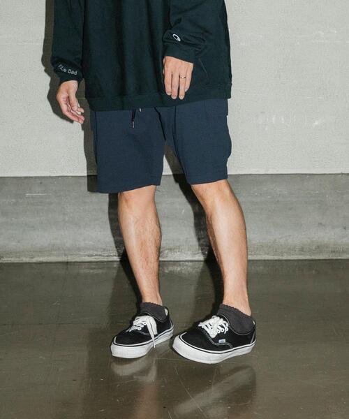URBAN RESEARCH（アーバンリサーチ）の「Wide Dad　BREEZY TECH CARGO SHORTS（その他パンツ・メンズ・ネイビー/ブラック・2/1）」の8枚目の写真