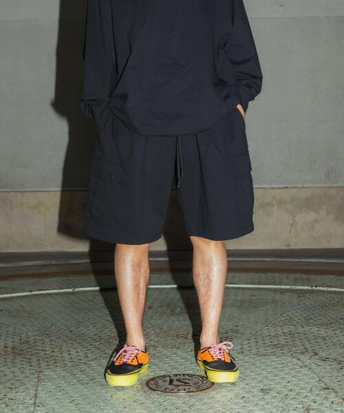 URBAN RESEARCH（アーバンリサーチ）の「Wide Dad　BREEZY TECH CARGO SHORTS（その他パンツ・メンズ・ネイビー/ブラック・2/1）」の22枚目の写真