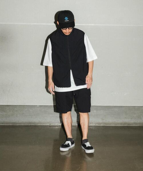 URBAN RESEARCH(アーバンリサーチ)の「Wide Dad BREEZY TECH CARGO SHORTS(その他パンツ・メンズ・ネイビー/ブラック・2/1)」の17枚目の写真