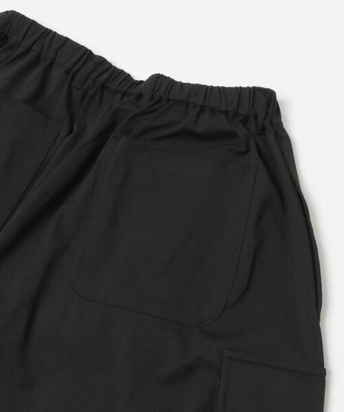 URBAN RESEARCH(アーバンリサーチ)の「Wide Dad BREEZY TECH CARGO SHORTS(その他パンツ・メンズ・ネイビー/ブラック・2/1)」の22枚目の写真