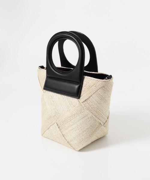 URBAN RESEARCH ROSSO WOMEN(アーバンリサーチ ロッソ)の「VIOLAd’ORO レザーハンドルアバカメッシュバッグ(ショルダーバッグ・レディース・ベージュ・-)」の3枚目の写真