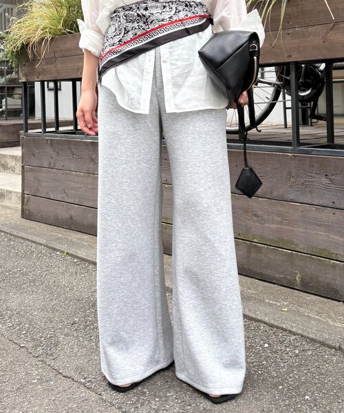 LOUNGEDRESS（ラウンジドレス）の「ドロストスウェットパンツ（スウェットパンツ・レディース・アイボリー/グレー・SMALL/MEDIUM）」の18枚目の写真