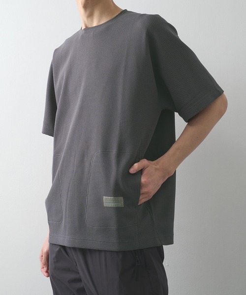 POLIQUANT(ポリクアント)の「【POLIQUANT/ポリクアント】別注 THE LINKED WAFFLE S/S TEE(Tシャツ/カットソー・メンズ・ブラック/ホワイト/ダークグレー・2/1/3/4)」の3枚目の写真