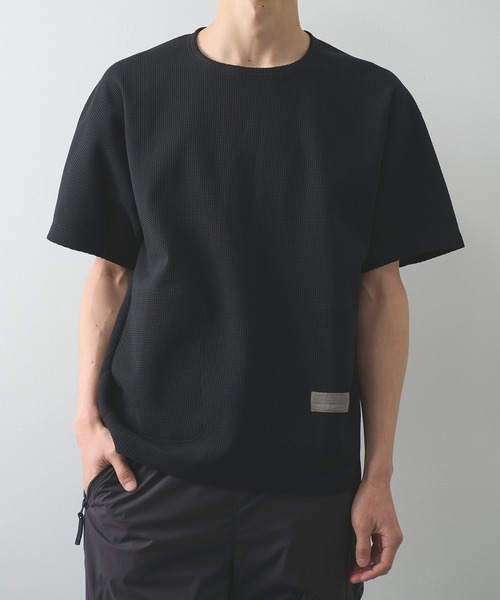 POLIQUANT(ポリクアント)の「【POLIQUANT/ポリクアント】別注 THE LINKED WAFFLE S/S TEE(Tシャツ/カットソー・メンズ・ブラック/ホワイト/ダークグレー・2/1/3/4)」の2枚目の写真
