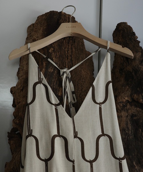 LAULEN(ローレン)の「geometric pattern linen long dress /ジオメトリック柄リネンブレンドロングワンピース(ワンピース・レディース・ブラック/ブラウン・FREE)」の12枚目の写真