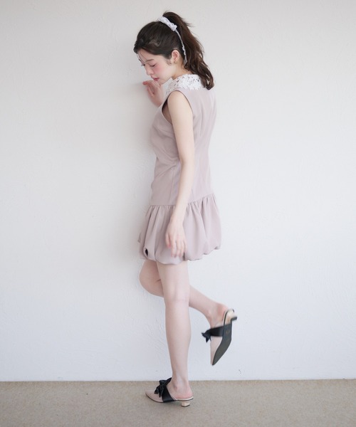 fupel(フぺル)の「flower lace collar balloon onepiece / フラワーレース襟バルーンワンピース(ワンピース・レディース・ブラック/グレイッシュベージュ・FREE)」の20枚目の写真