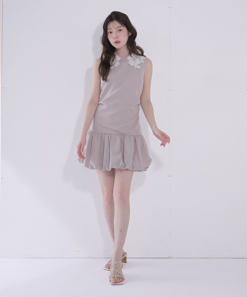 fupel(フぺル)の「flower lace collar balloon onepiece / フラワーレース襟バルーンワンピース(ワンピース・レディース・ブラック/グレイッシュベージュ・FREE)」の9枚目の写真