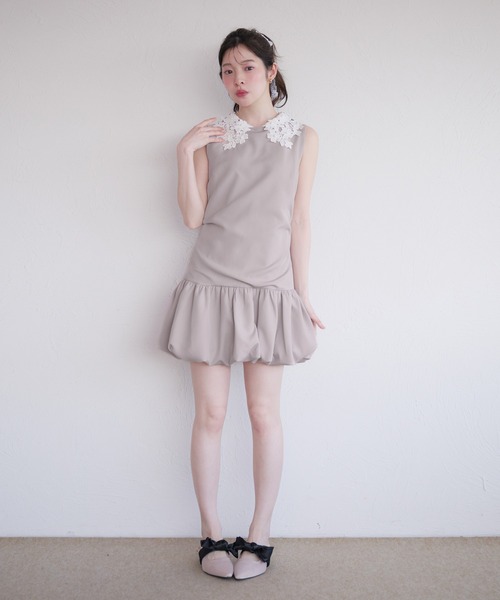 fupel(フぺル)の「flower lace collar balloon onepiece / フラワーレース襟バルーンワンピース(ワンピース・レディース・ブラック/グレイッシュベージュ・FREE)」の17枚目の写真