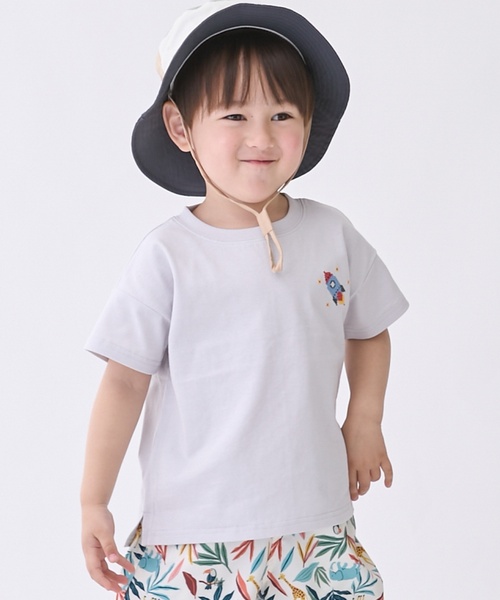 petit main(プティマイン)の「【食品防汚】刺しゅう半袖Tシャツ(Tシャツ/カットソー・キッズ・ライトピンク/アイボリー/レッド/ネイビー/ライトグリーン/グレー/ブルー・80cm/90cm/110cm/100cm/130cm/120cm)」の2枚目の写真