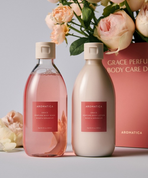 AROMATICA(アロマティカ)の「ボディウォッシュ&ローションSET(ローズ&ゼラニウム)(ボディケア/ボディクリーム・レディース・その他・FREE)」の1枚目の写真