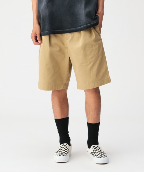 BEAMS(ビームス)の「2プリーツ チノ ショーツ【ワイドフィット】(その他パンツ・メンズ・ブラック/ベージュ/ネイビー・S/M/L/XL)」の9枚目の写真