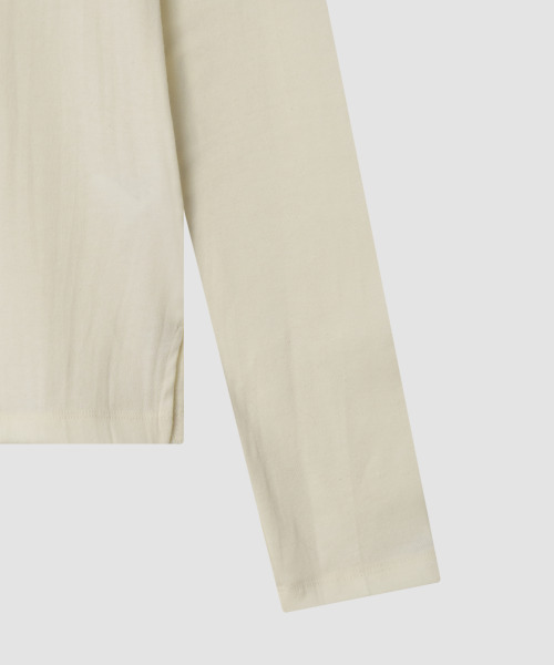 THE LILLE(ザ リル)の「High-Neck Button Open T_Ivory(Tシャツ/カットソー・レディース・その他・FREE)」の5枚目の写真