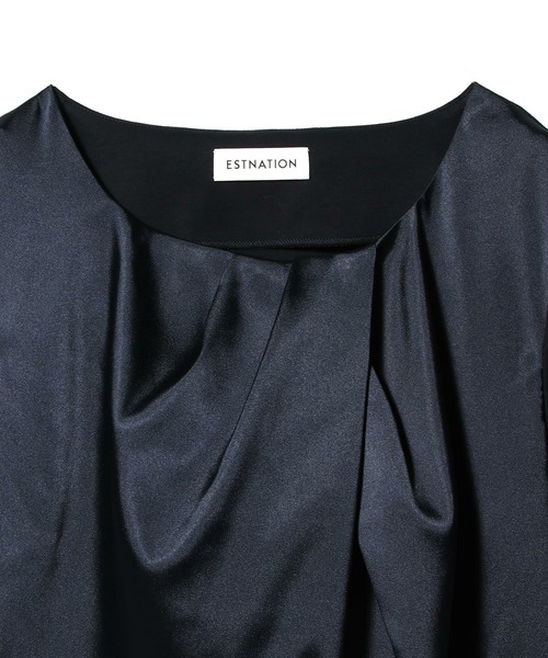 ESTNATION(エストネーション)の「ESTNATION / サテンドレープ ドッキングカットソー《EXCLUSIVE》(Tシャツ/カットソー・レディース・オフホワイト/ネイビー・FREE)」の4枚目の写真