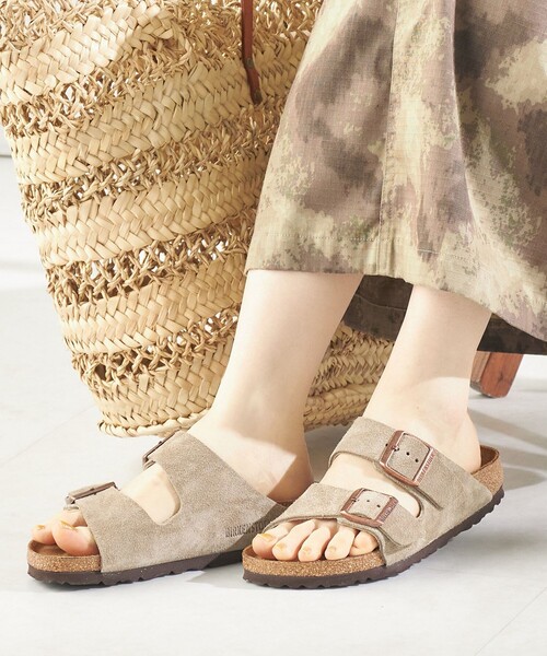 BIRKENSTOCK(ビルケンシュトック)の「BIRKENSTOCK: ARIZONA(サンダル・レディース・ベージュ・36/37/39/38)」の5枚目の写真