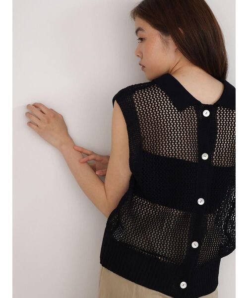 FIKA.(フィーカ)の「2way collared mesh knit top(ニット/セーター・レディース・アイボリー/ブラック/ダークブラウン・MEDIUM)」の4枚目の写真
