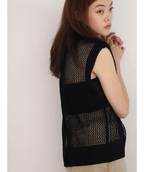FIKA.(フィーカ)の「2way collared mesh knit top(ニット/セーター・レディース・アイボリー/ブラック/ダークブラウン・MEDIUM)」の19枚目の写真