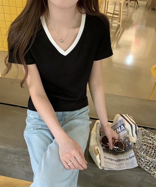 LAFFMO（ラフモ）の「配色VネックTシャツ（Tシャツ/カットソー・レディース・ブラック/ホワイト・M/L）」の7枚目の写真