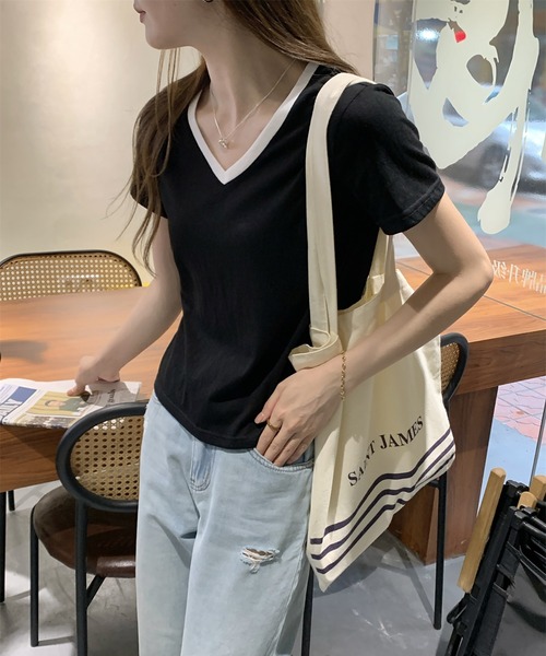 LAFFMO（ラフモ）の「配色VネックTシャツ（Tシャツ/カットソー・レディース・ブラック/ホワイト・M/L）」の12枚目の写真