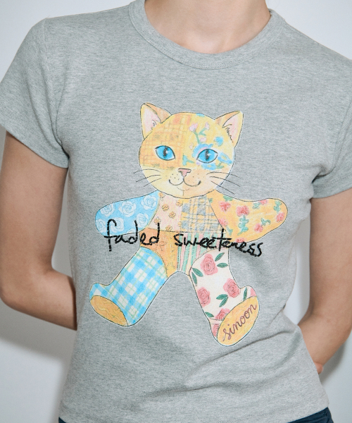 SINOON(シヌーン)の「Patchwork Beads Cat T-Shirt (Melange Grey)(Tシャツ/カットソー・レディース・チャコールグレー・FREE)」の6枚目の写真