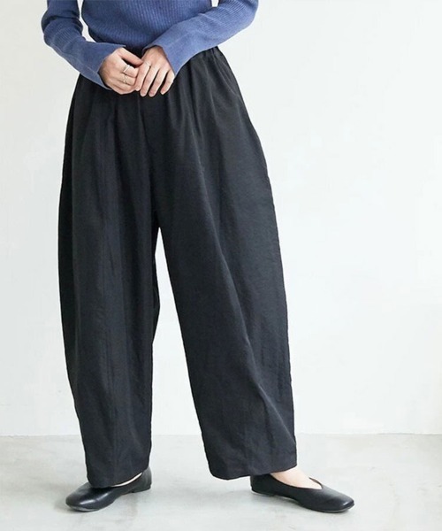 Flugge(フラッジー)の「ウエストゴムバレルパンツ(その他パンツ・レディース・ベージュ/ブラック・LARGE/MEDIUM)」の1枚目の写真