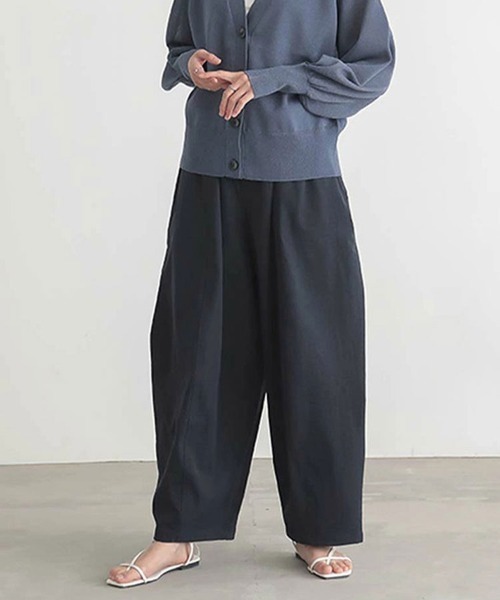 Flugge(フラッジー)の「ウエストゴムバレルパンツ(その他パンツ・レディース・ベージュ/ブラック・LARGE/MEDIUM)」の7枚目の写真