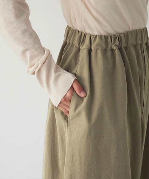 Flugge(フラッジー)の「ウエストゴムバレルパンツ(その他パンツ・レディース・ベージュ/ブラック・LARGE/MEDIUM)」の6枚目の写真